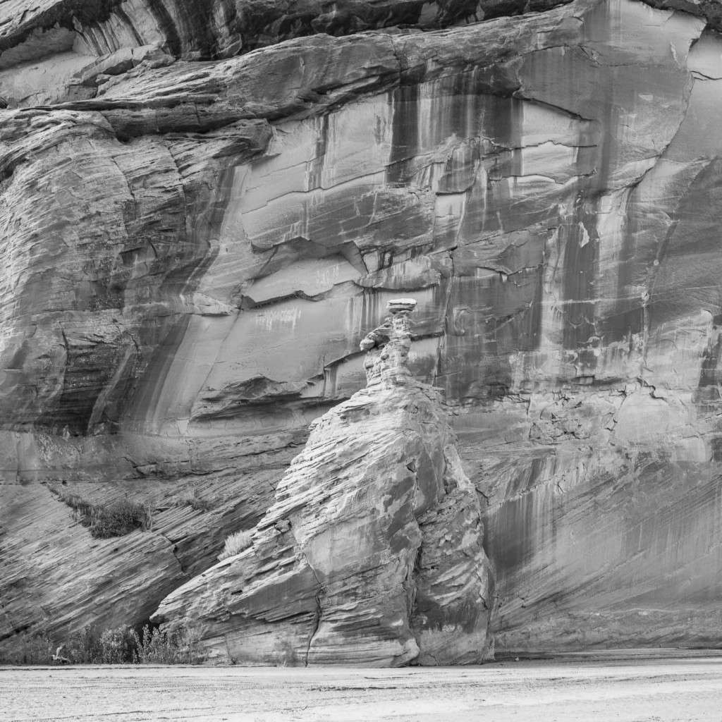 Wind sculptures on the cliffs of Canyon de Chelly