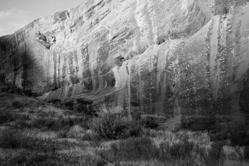 Sunrise on the cliffs of Canyon de Chelly