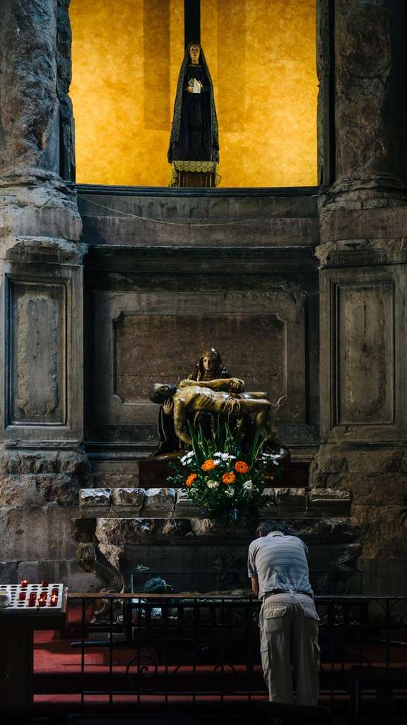 Lost in thoughts, Igreja De São Domingos (Lisbon, Portugal)